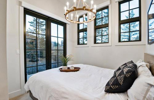 Pont de Rêves: Luxe Sundance Riverfront Chateau - Foto 49