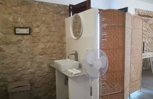 Suite Independiente de 45 m2 con Bañera en Pleno Casco Viejo - Photo 6