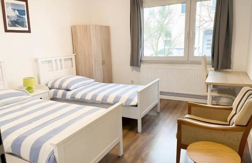 Easy to Düsseldorf Messe, 2-bedroom Apartment with kitchen and garden - Foto 10
