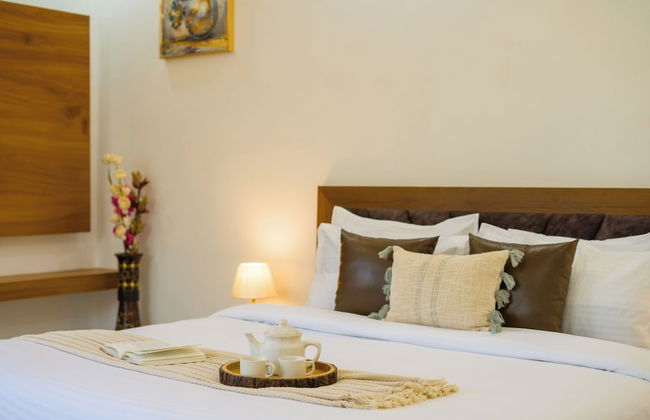 ELIVAAS 5 BHK With Pvt Pool - Zenora - Foto 15