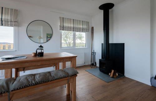 Hot Tub With A View - Christchurch Harbour - Photo 15