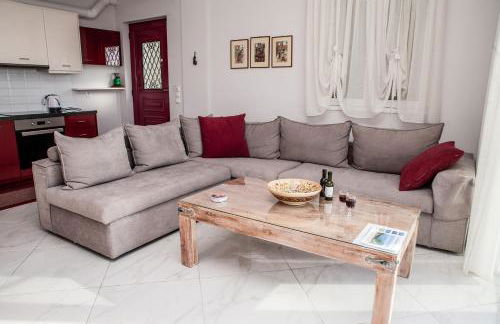 Plagia's Sunset Apartments - Photo 9