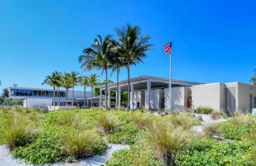 Two-Level, Heated Pool, Trolley to Beach & Village - Foto 45