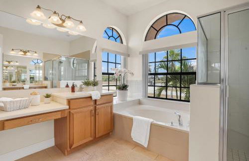 Luxury Villa in Punta Gorda Isles - Photo 25