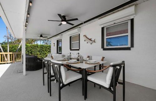 Bayside Hideaway! Private pool with water view and canal side dock! Available for Summer! - Foto 43