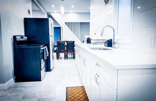 Perfect 6BR Stay Near Niagara Falls & Attractions - Foto 5