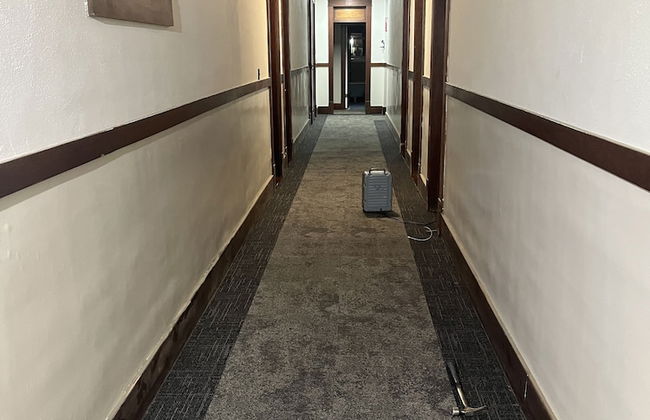 Burge Hotel - Photo 12