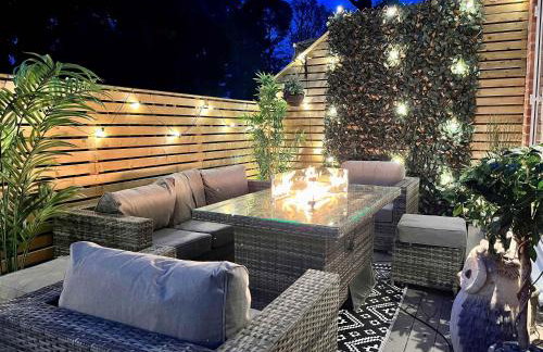 The Coach House - Beautiful and Spacious Outside Decking - Foto 9