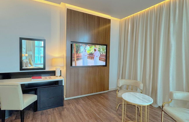 Emirates Grand Hotel - Photo 20