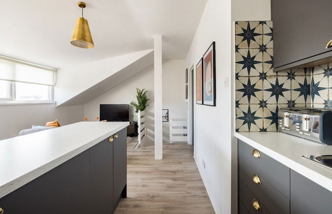 The West Hampstead Retreat - Modern & Bright 1bdr Apartment - Photo 4