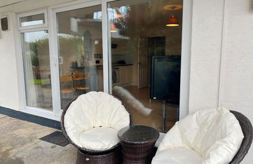 Beach Court Ground Floor - Cosy Apartment with Sea Views - Photo 40