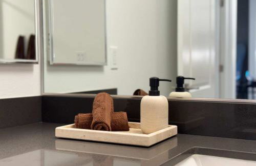 Modern Retreat 10 Min from Disneyland With Pool & Gym - Foto 70