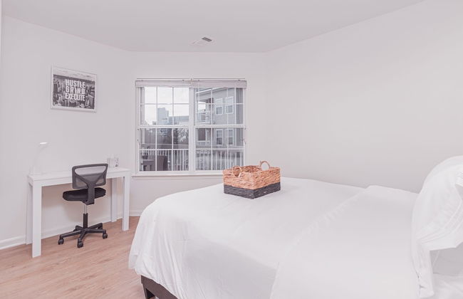 VA - Avalon - Apt 302 - Photo 15