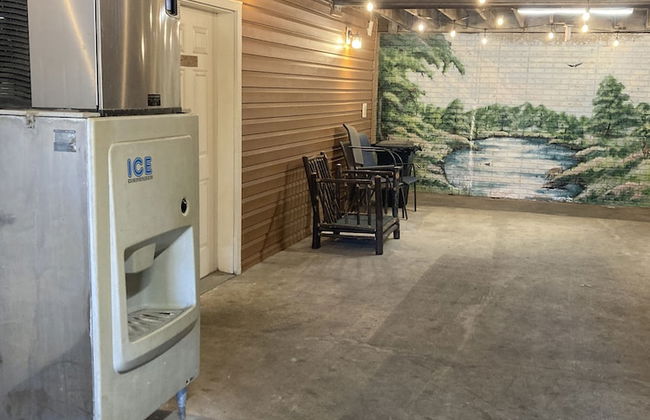 Gold Suites Rentals - Photo 24