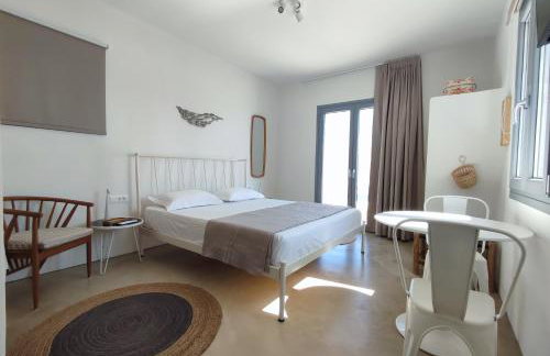 PANORMOS ART Beachfront Suites - Photo 68