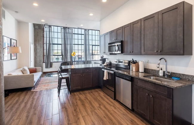 Sosuite 3BR Apt w Balcony, W/d, Gym, On-site Bar - Foto 45