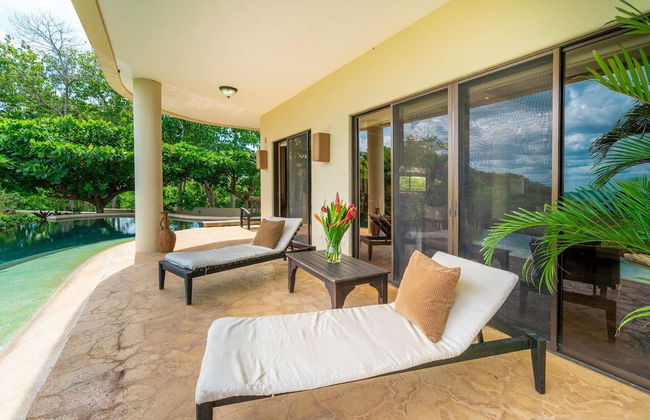 Hacienda-style Villa With Pool and Sweeping Ocean Views Above Potrero - Photo 21