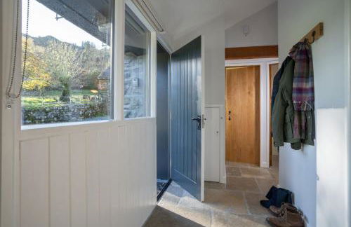 Grasmere Cottage with Stunnng Views by LetMeStay - Foto 17