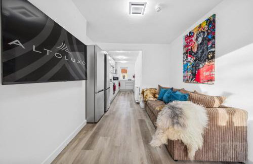 Modern & Cozy Private Double Room - Shared House by AltoLuxo Short Lets & Serviced Accommodation with Free WiFi & Parking - Foto 4