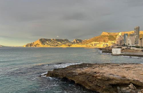 Magnifica ubicación ,amplio ,luminoso, a 50 m de la playa - Photo 29