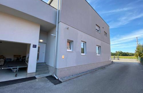 Manuela - Zaprešić - Foto 20