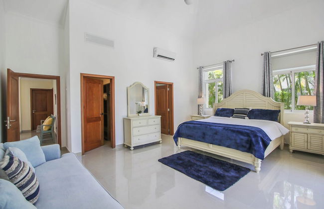 Golf Villa in Bavaro - Pool, Jacuzzi, Staff - Foto 3