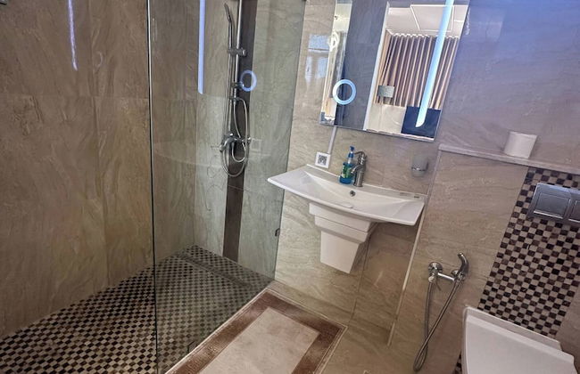 Luxury Rooftop Wifi, Ac, Outdoor Barbecue - Photo 10