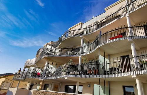 1BR Apartment T2 54m2 Onde Marine 2nd floor Lift Wifi AC Parking - Foto 2