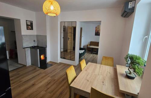 Apartament z kominkiem w starej kamiennicy - Foto 2