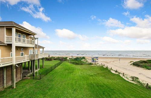BEACHFRONT with DECK Hot Tub and View and Cargo Lift Sleeps 14 - Foto 6