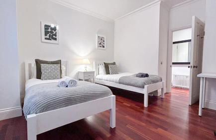 Luxury 3-Bed Apartment in Marylebone near Oxford Street & Baker Street by Staylio - Foto 20