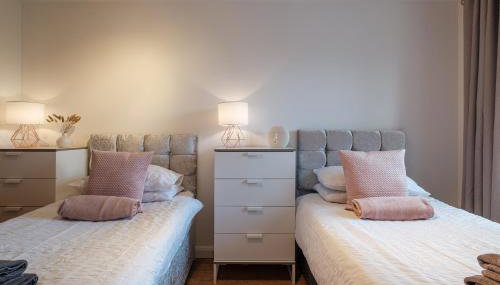 Mackie Residence - SJA Stays - 3 Bed Apartment with parking - Foto 4