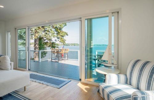 The Blue Sapphire 3BR 3BA Luxury Lakefront Home on Mineola Bay Stunning Views on Chain O Lakes - Photo 9