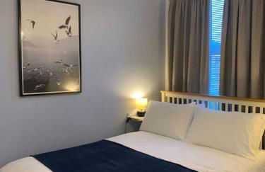 3 Bed Family House Free Parking - Foto 14