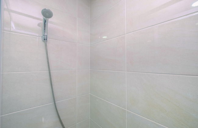 Fully Furnished with Comfortable 1BR Apartment at Mustika Golf Residence - Foto 12