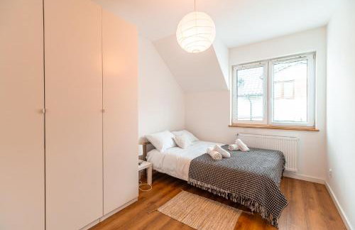 Modlnica Wierzbowa Cosy Apartment by BookingHost - Foto 6