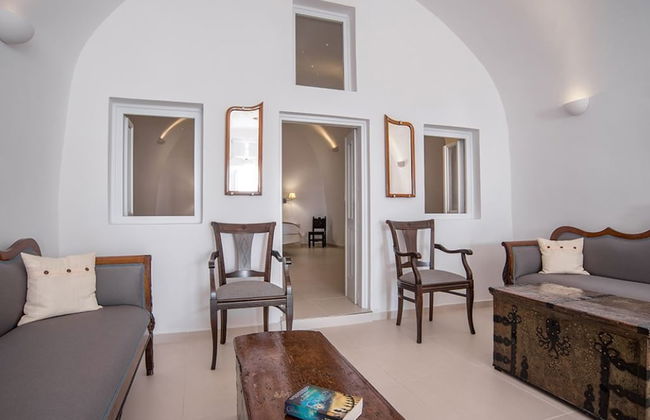 Karpimo Horizon - Caldera View with private hot tub - Photo 7