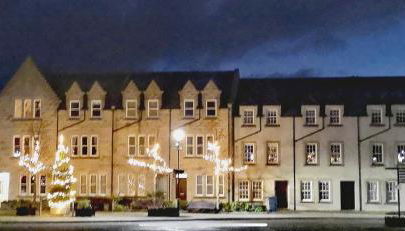 The Town House - Photo 2