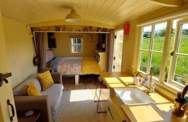 The Humble Hut - Photo 8