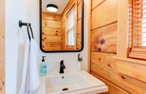 Whiskey Hills - Newly Remodeled Luxury Cabin with Hot Tub, Incredible Views close to Asheville, walk to Hatley Pointe & Ski! - Foto 45