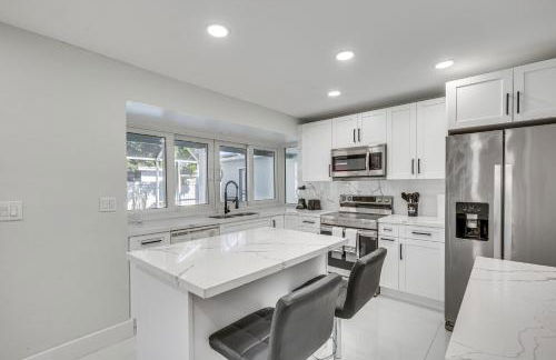 3 Mi to Hard Rock Stadium Home with Fenced-In Yard! - Photo 8