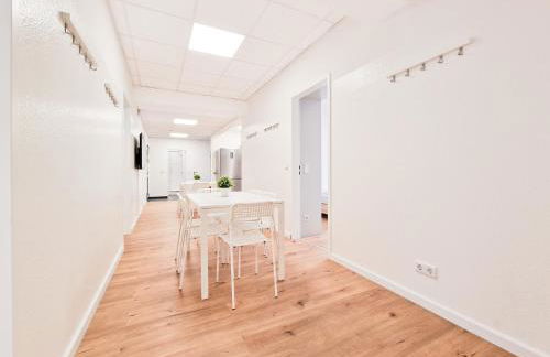 Tolstov Apartments - City Center Apartment with 5 Rooms - 10 Min Messe DUS - Foto 10