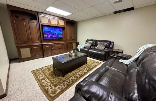 Luxury 5BR Estate: Media Room & Golf | Sleeps 14 - Foto 6