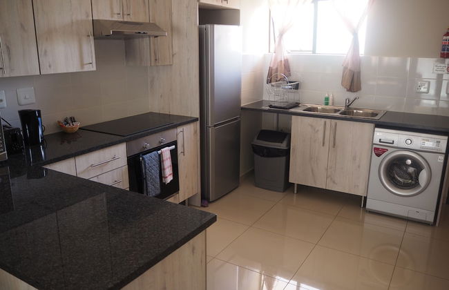 African Eagle Apartments - Photo 36