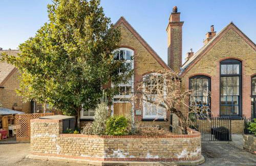 Schoolbell Mews full 3 bedroom 2 bathroom architect designed mews house Fabulous Bow, Victoria Park Location - Foto 15