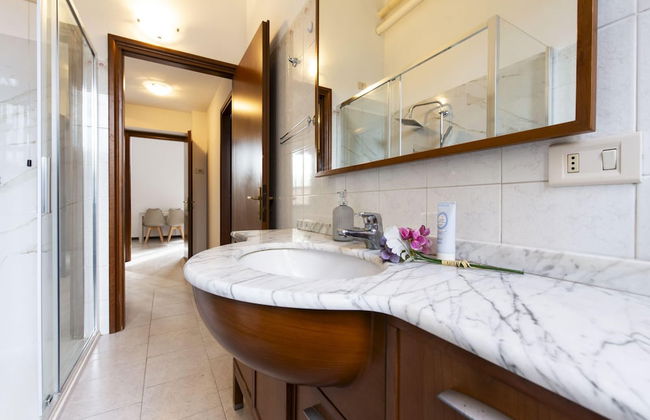 Erba 6 in Baranzate With 1 Bedrooms and 1 Bathrooms - Foto 37