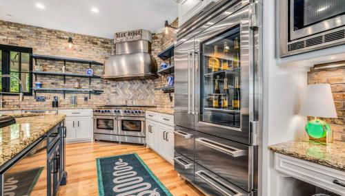 Luxury Mountain Mansion, 7BR, 8 king beds, 10000sf, Views, Pool, Sport Court, Gym, Sauna, Petting Zoo - Foto 3