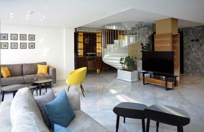 Grey Pearls Suites - Photo 6