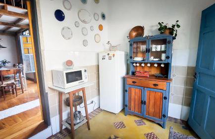 Suítes em casa centenária no centro de Socorro - Foto 15