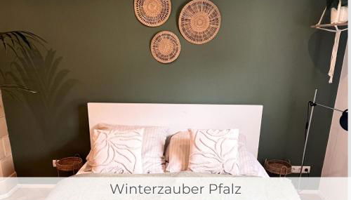 Ferienwohnung "Hannes & Toni", Urlaub in der Pfalz, S-Bahn 2 Min, WLAN & Parkplatz kostenlos, hundefreundlich - Foto 1